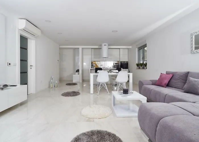 Brand New Apartment S & U