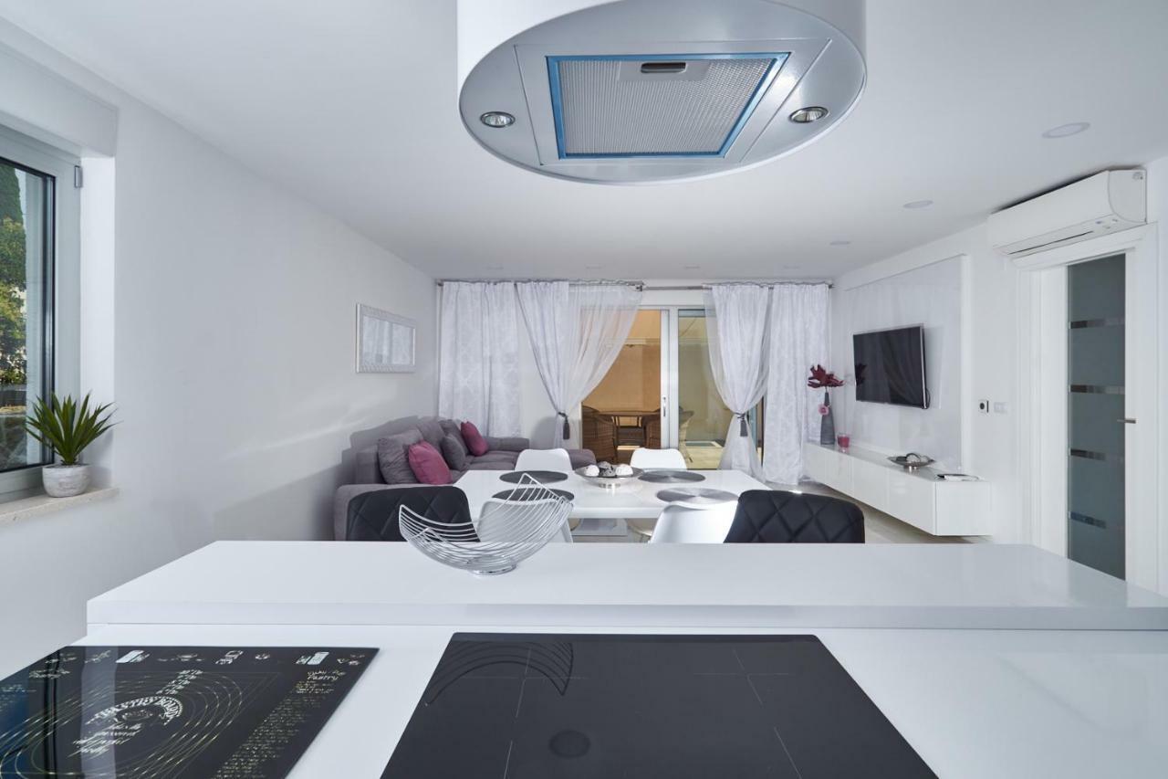 Apartment Brand New S & U